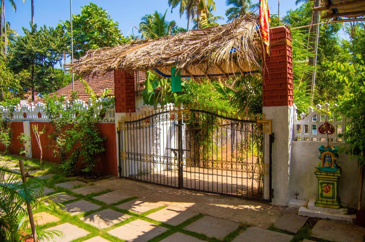 Nest & Guest House, Baga-arpora Hostel